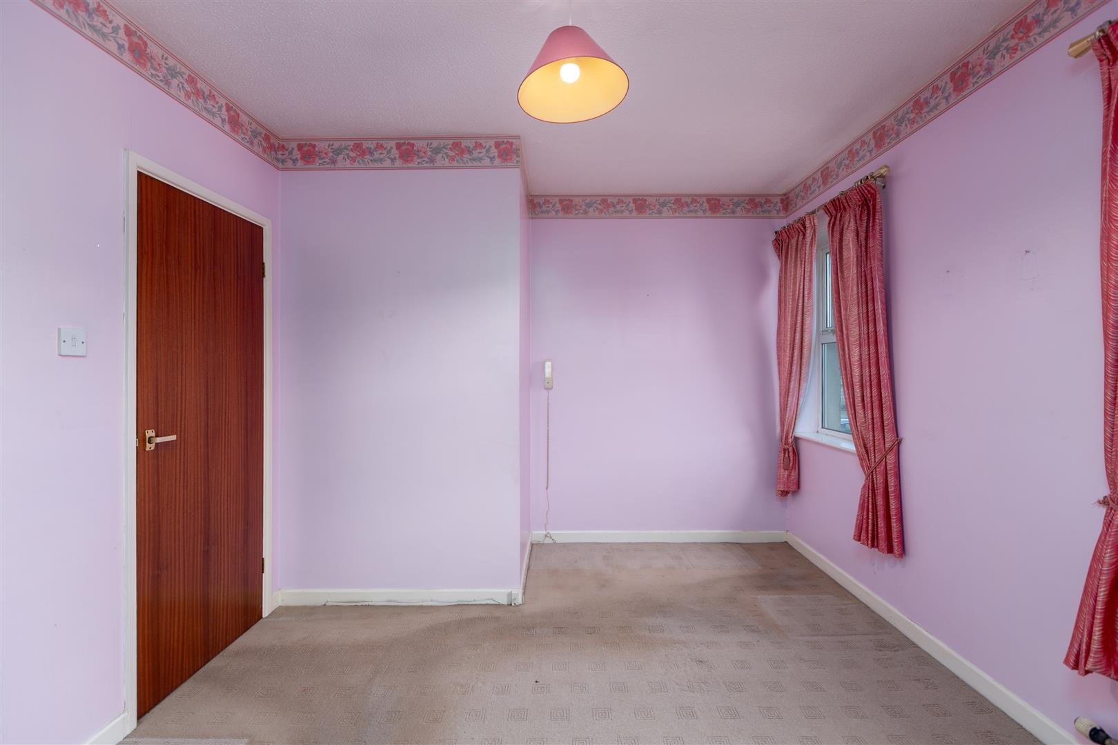 Moorview Close, Gendros, Swansea, SA5 8BZ